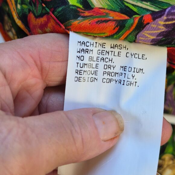 Now Designs by San Francisco Ca. Multi-color Vegetable Apron. - Picture 9 of 9